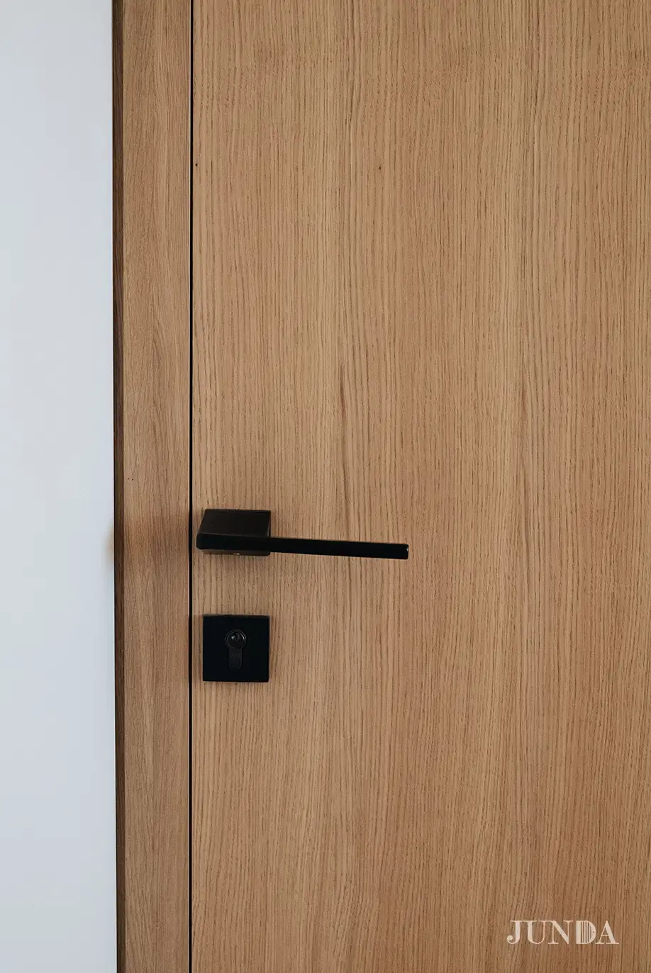 Beapvadines Durys JUNDA