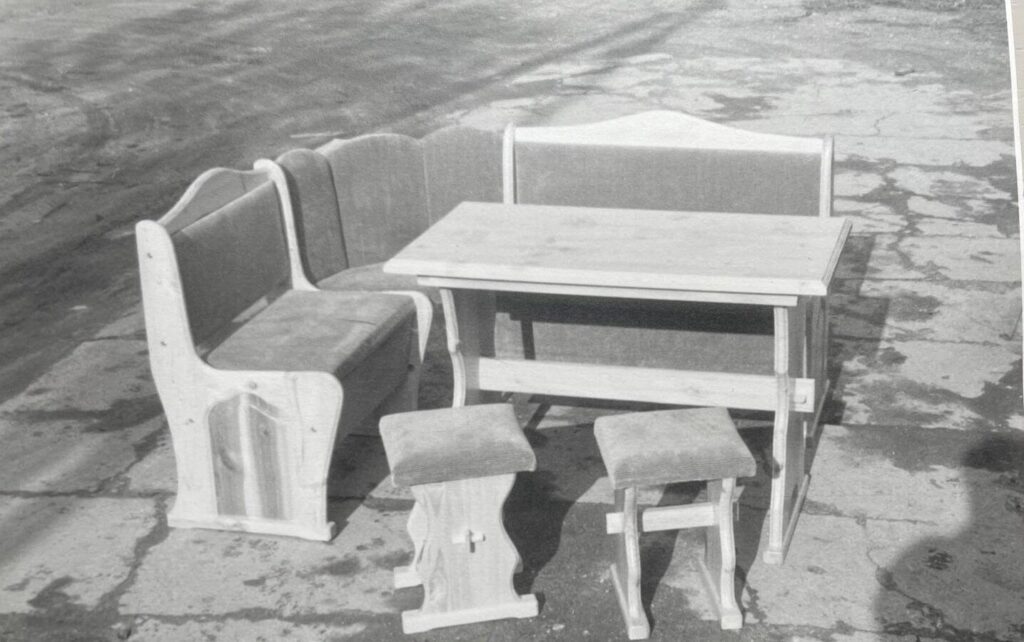 pirmasis virtuvės komplektas